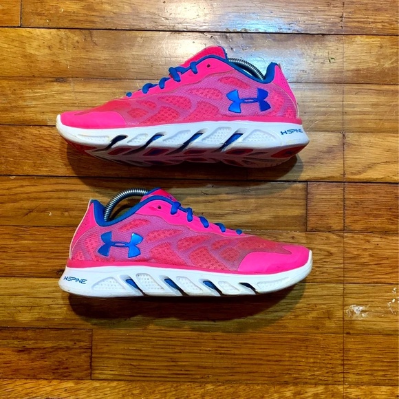 Under armour shoes - Picture 1 of 4